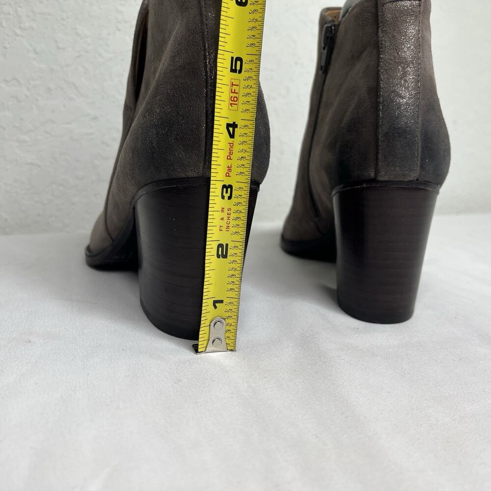 Sofft Booties grey leather distressed Size 9 M block heel, winter, fall, cowgirl - Picture 10 of 10